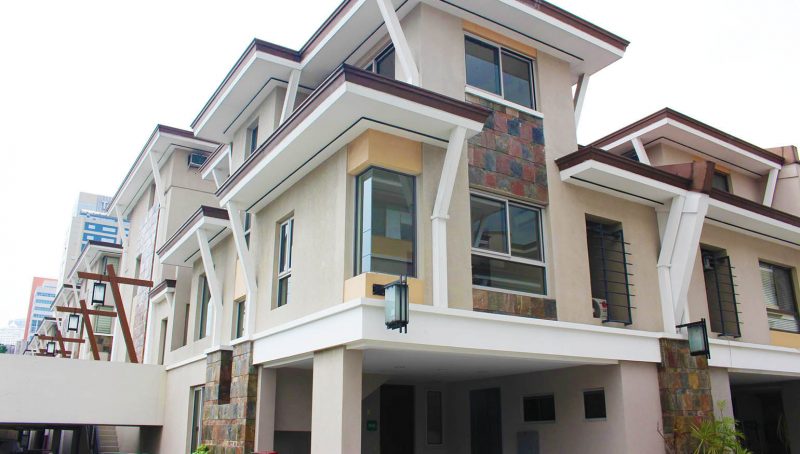 3BR Townhouse For Lease Luntala Valle Verde